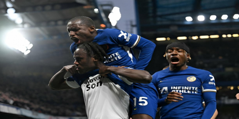Chelsea nắm lợi thế về lực lượng và phong độ